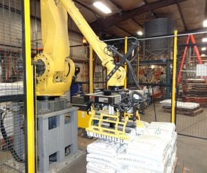 FANUC-robot-palletizing-pellets