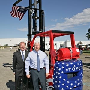 Stars come out as Toyota celebrates 25 years of lift truck manufacturing in the U.S.