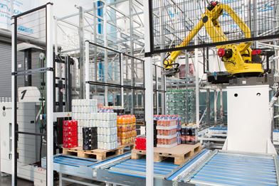 Robots picking in manufacturing facility