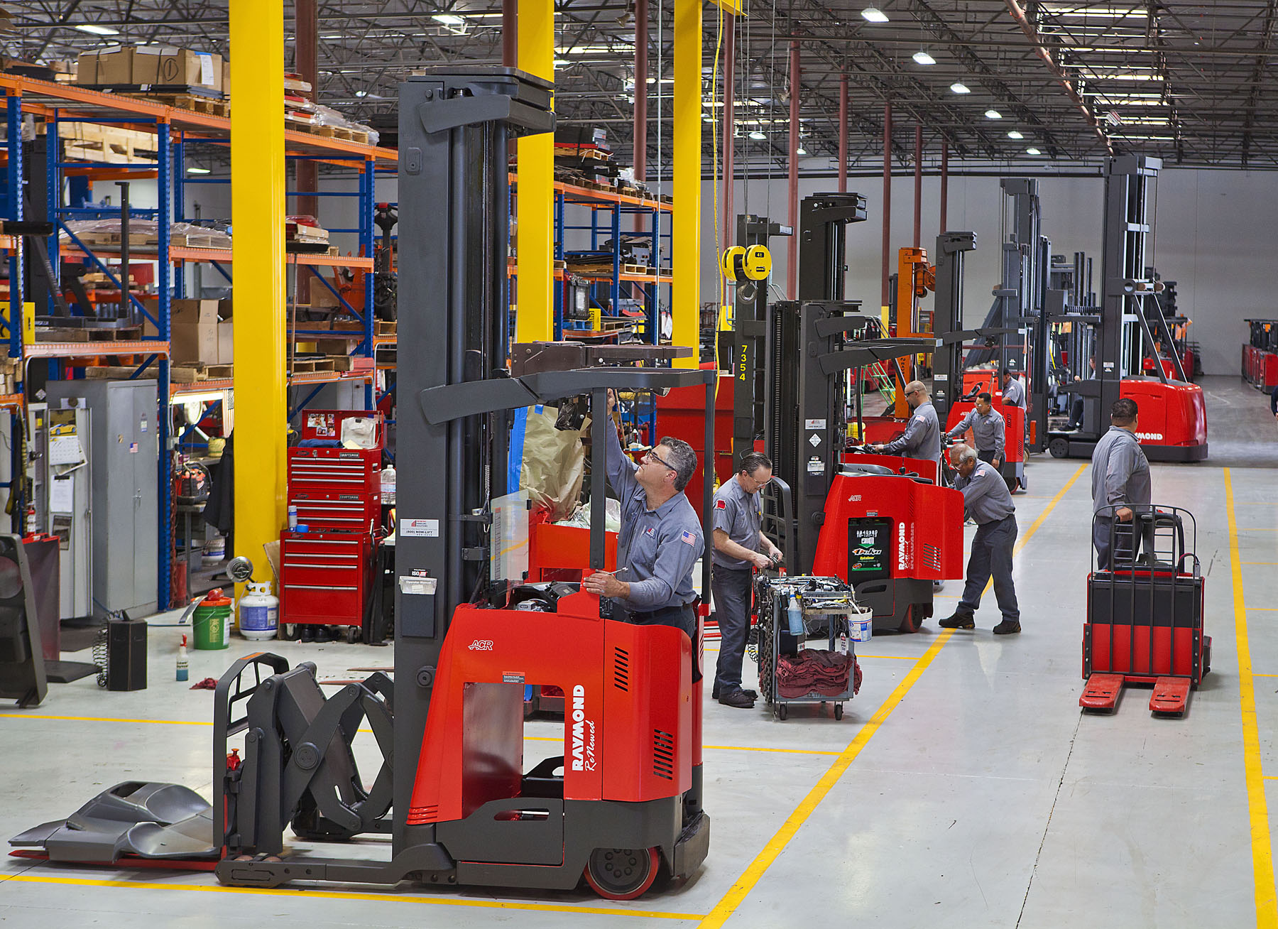 Comprehensive forklift maintenance program