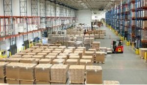 Warehouse_with-forklifts