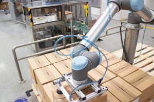 Universal Robot Cobots palletizing cobot 
